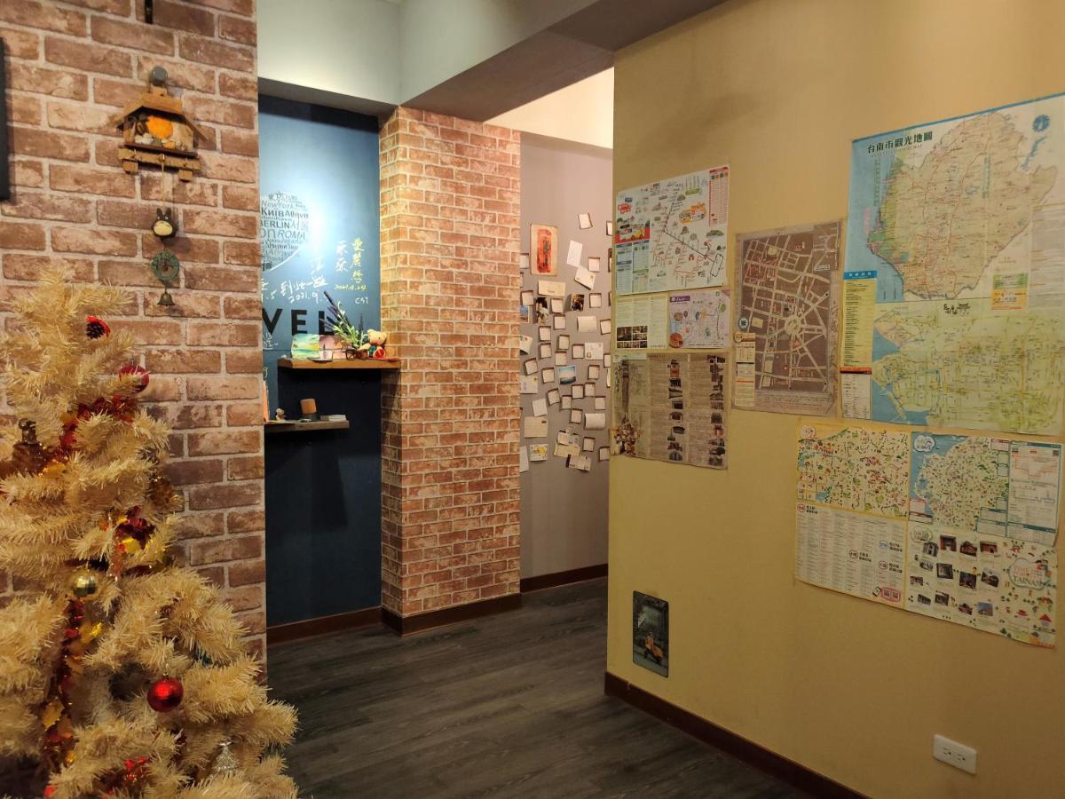 My Second Floor Hostel Tainan Eksteriør bilde